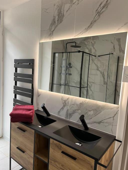 Apartamento Le Chaleureux Luchonnais Bagnères-de-Luchon Exterior foto